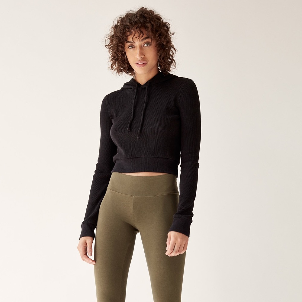*SALE* aritzia cropped thermal